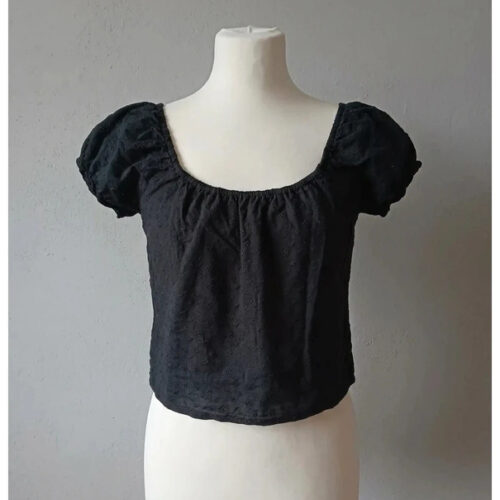 Top Nero in Pizzo Sangallo con Maniche a Palloncino – Taglia M