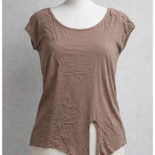T‑shirt femminile taupe con taglio asimmetrico - Misura L
