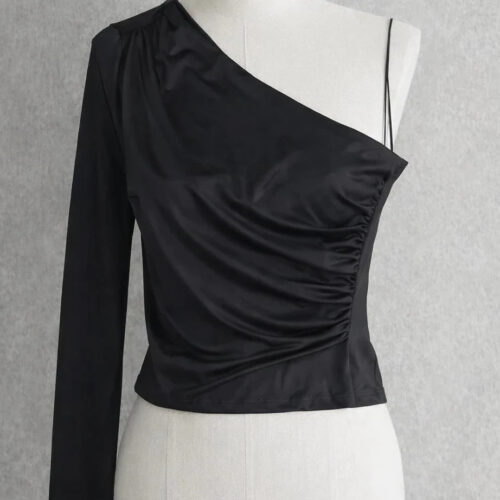 Top asimmetrico nero H&M – spalla scoperta elegante